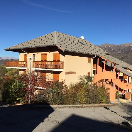 Appartement Offrant Une Magnifique Vue Des Montagnes Saint-Leger-les-Melezes Buitenkant foto