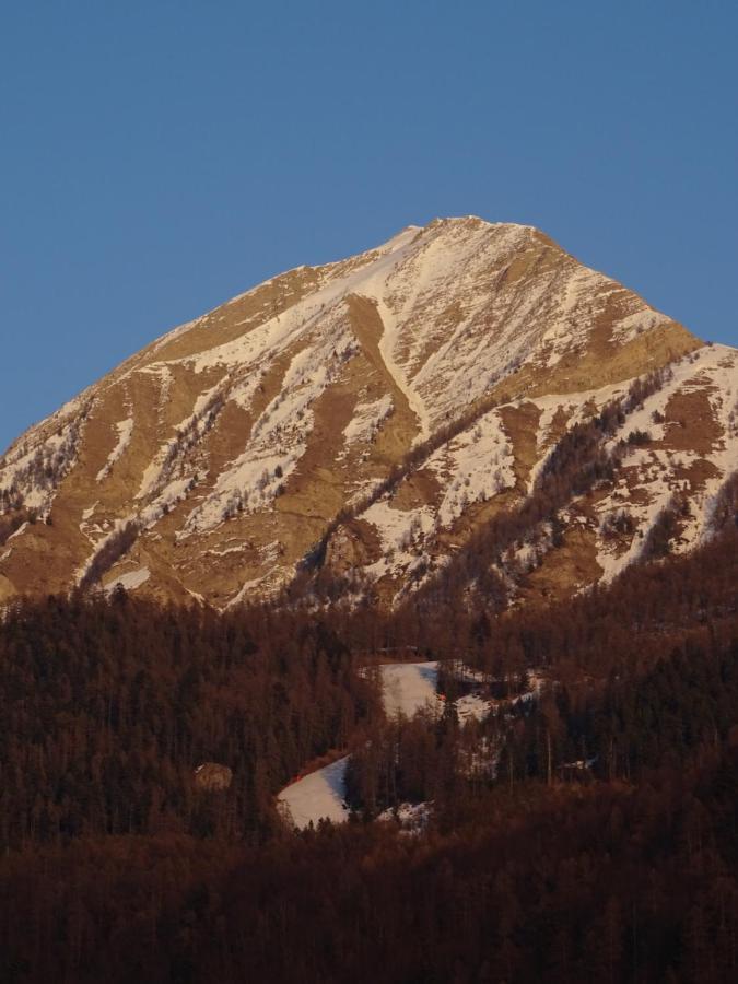 Appartement Offrant Une Magnifique Vue Des Montagnes Saint-Leger-les-Melezes Buitenkant foto