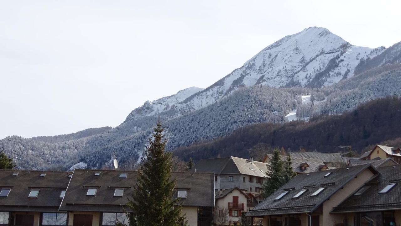 Appartement Offrant Une Magnifique Vue Des Montagnes Saint-Leger-les-Melezes Buitenkant foto