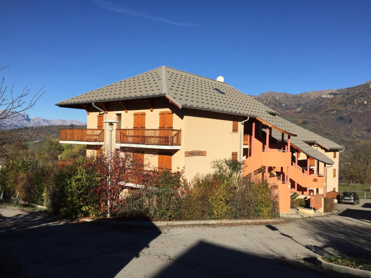Appartement Offrant Une Magnifique Vue Des Montagnes Saint-Leger-les-Melezes Buitenkant foto